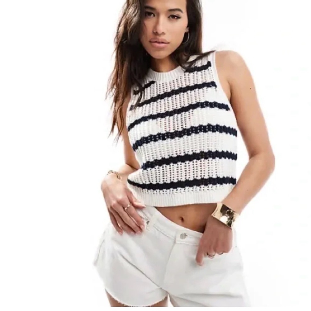 Hollister Striped Crochet Knit Cropped Sweater Vest – Navy & White